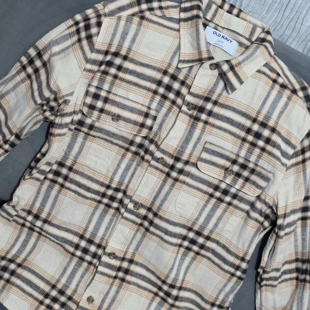 Old Navy Boys Long Sleeve Button-Up Shirt Size L (10–12) – Excellent Condition